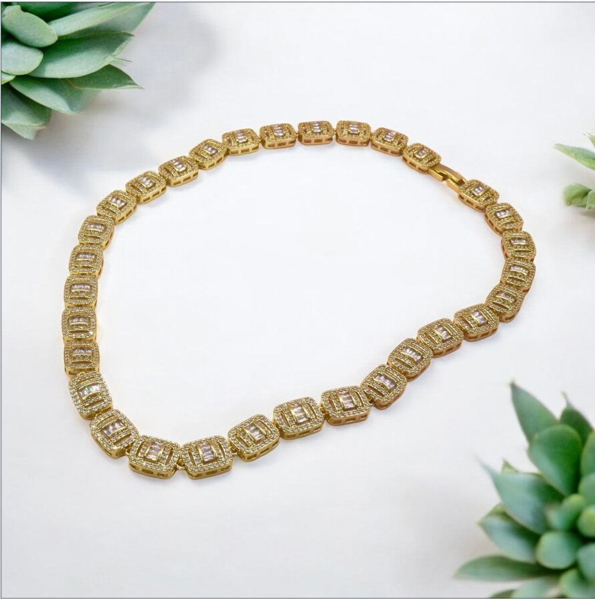 SQUARE BAGUETTE CHAIN