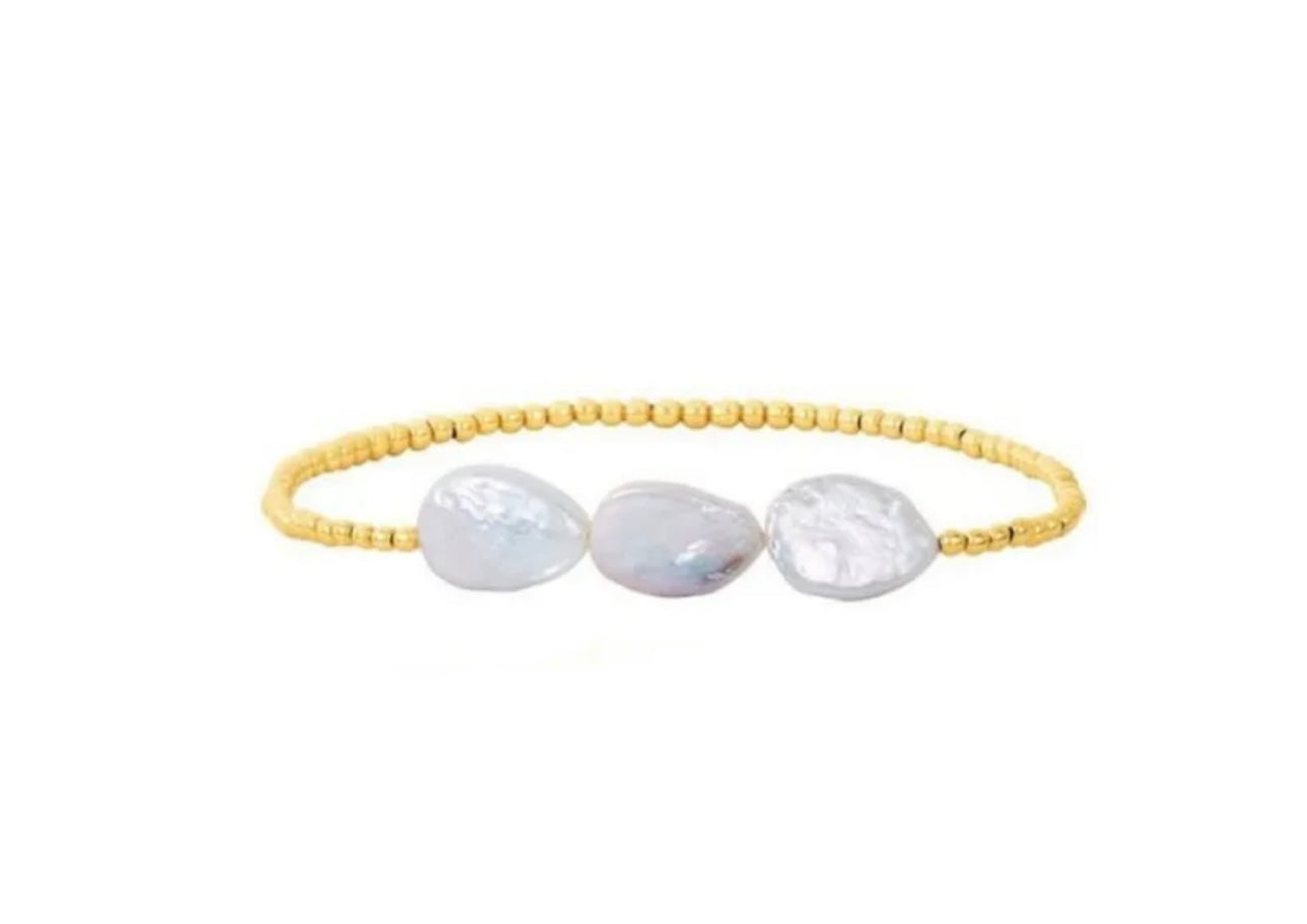 IVORY KISS BEADED PEARL SET