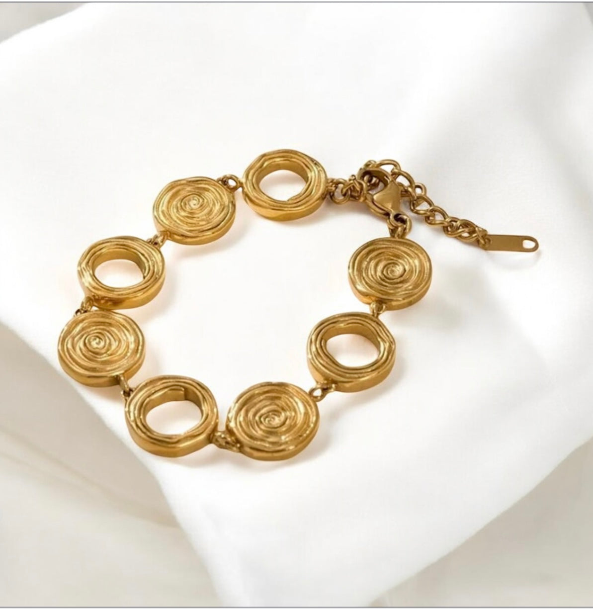 GOLDEN SPIRAL BRACELET
