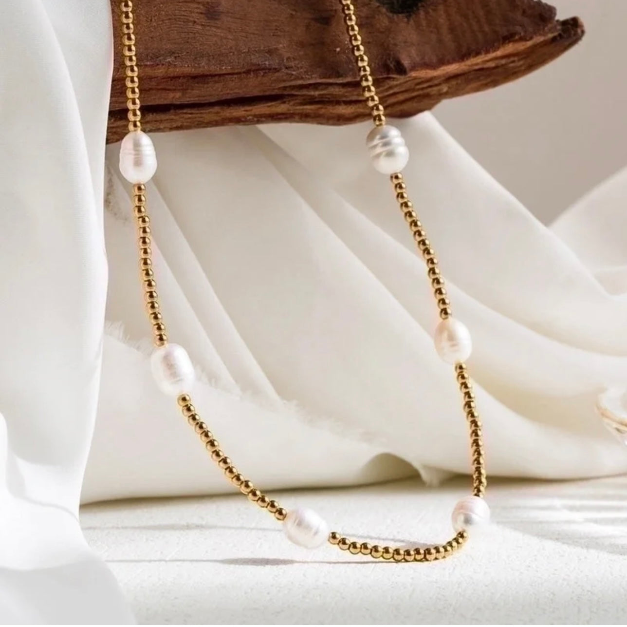 PEARL ESSENCE NECKLACE