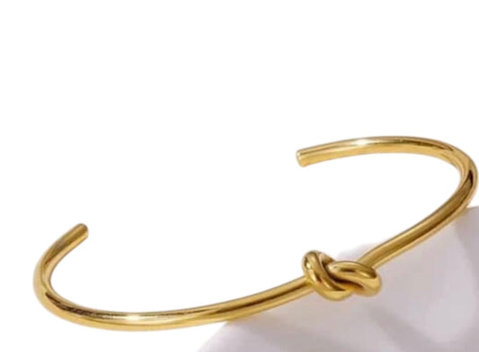 Classic Style Knot Bangle